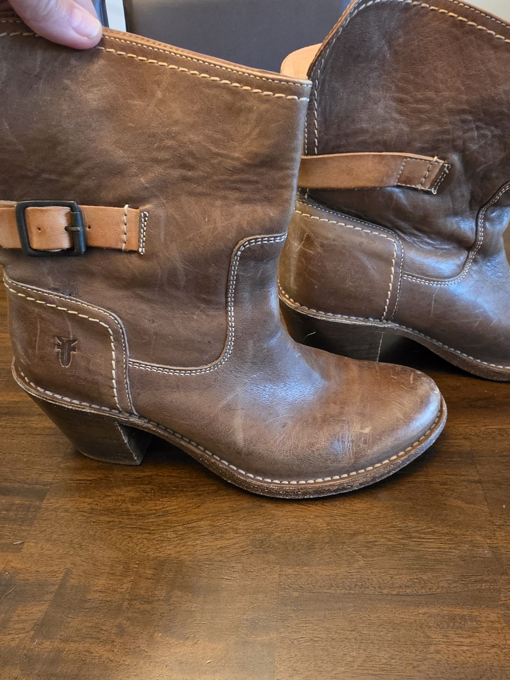 FRYE Carmen Shortie Brown Leather Harness Ankle Boots Size 8